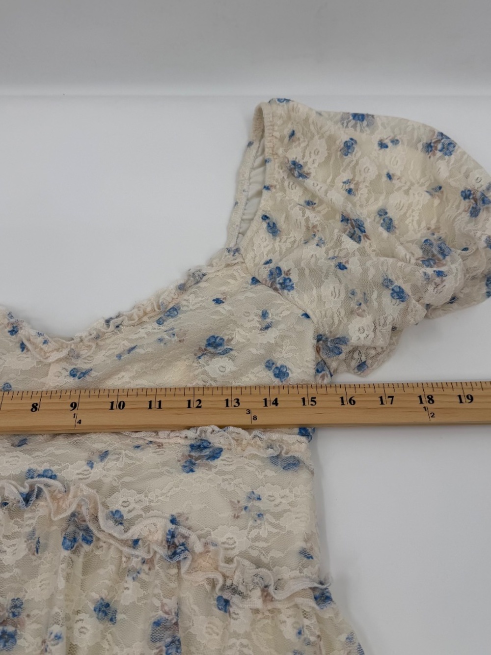Altar'd State Top Women Large NEW Ivory Blue Cottage Floral Lace Babydoll Blouse - Picture 14 of 16